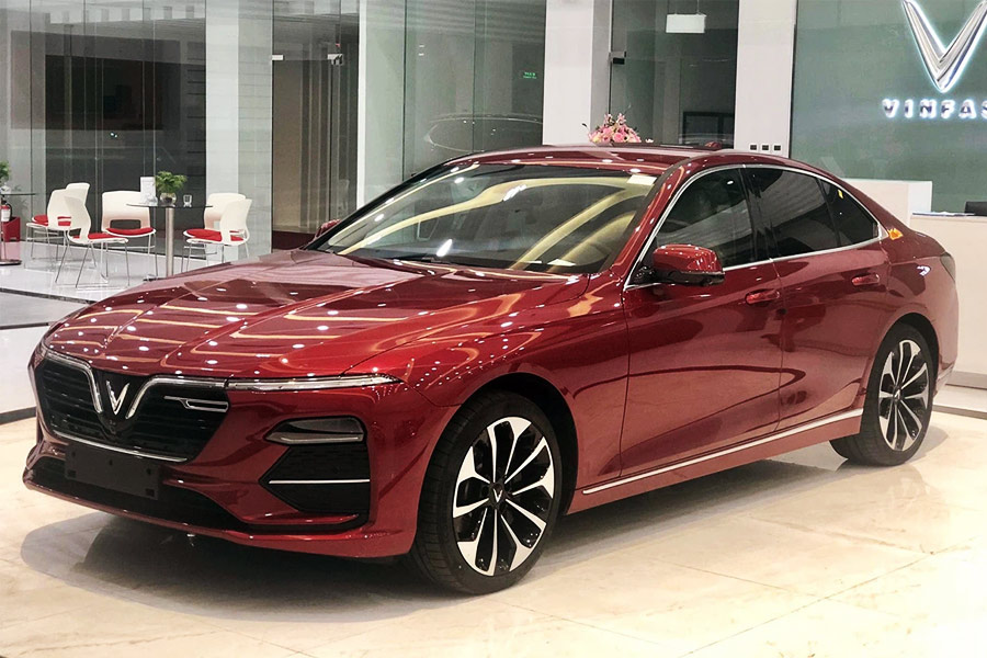 'HOT': Đại lý VinFast nhận áp dụng 2 voucher trị giá tới 400 triệu cho dòng xe Lux
