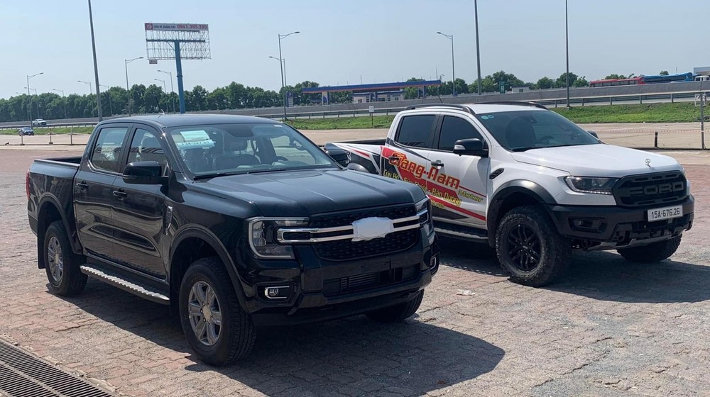 Ảnh thực tế “vua bán tải” Ford Ranger 2022 tại Việt Nam, ra mắt vào quý 3 năm nay