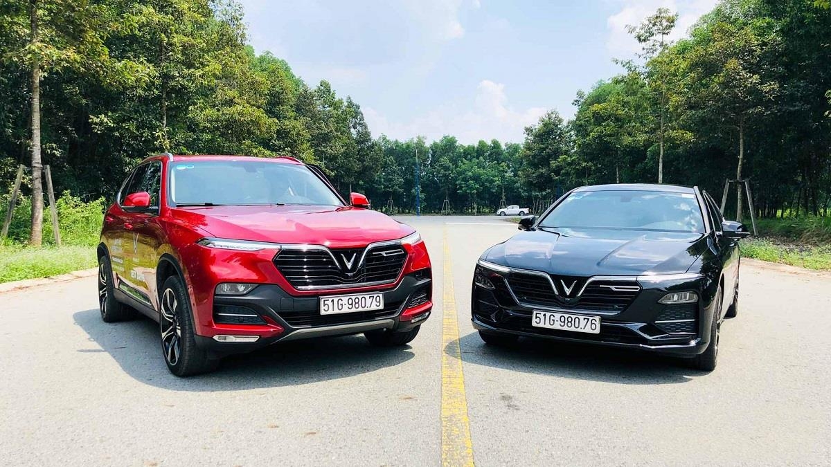 Giá xe VinFast Lux A và Lux SA 'chạm đáy' nhờ được áp dụng nhiều voucher