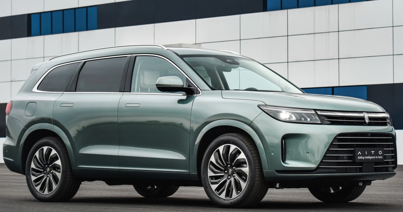 SUV điện của Huawei “gây sốt” với hơn 20.000 đơn hàng sau 4 giờ mở bán