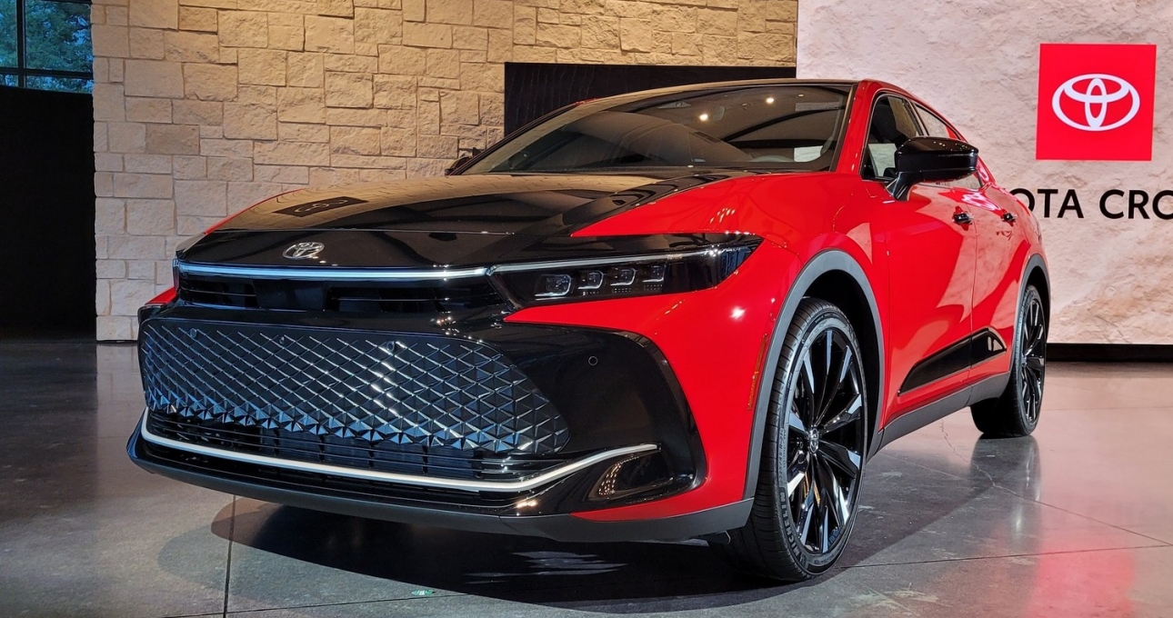 Toyota ra mắt mẫu sedan lai SUV với thiết kế cực đẹp, diện mạo như siêu xe