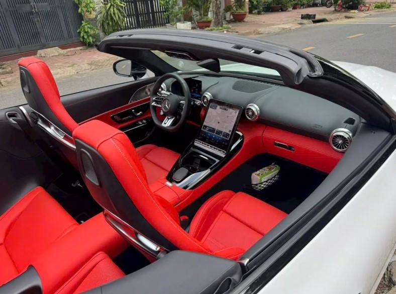 Mercedes-AMG SL43 lăn bánh 2.000 km rao bán lại: Cơ hội hiếm cho giới mê xe thể thao