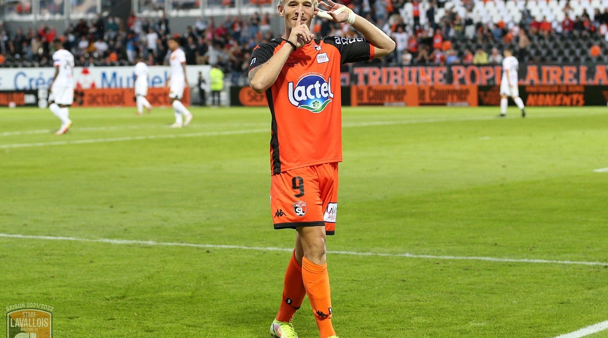 Cùng Pau FC, Quang Hải sắp đối đầu thêm một sao Việt kiều khác ở Ligue 2?