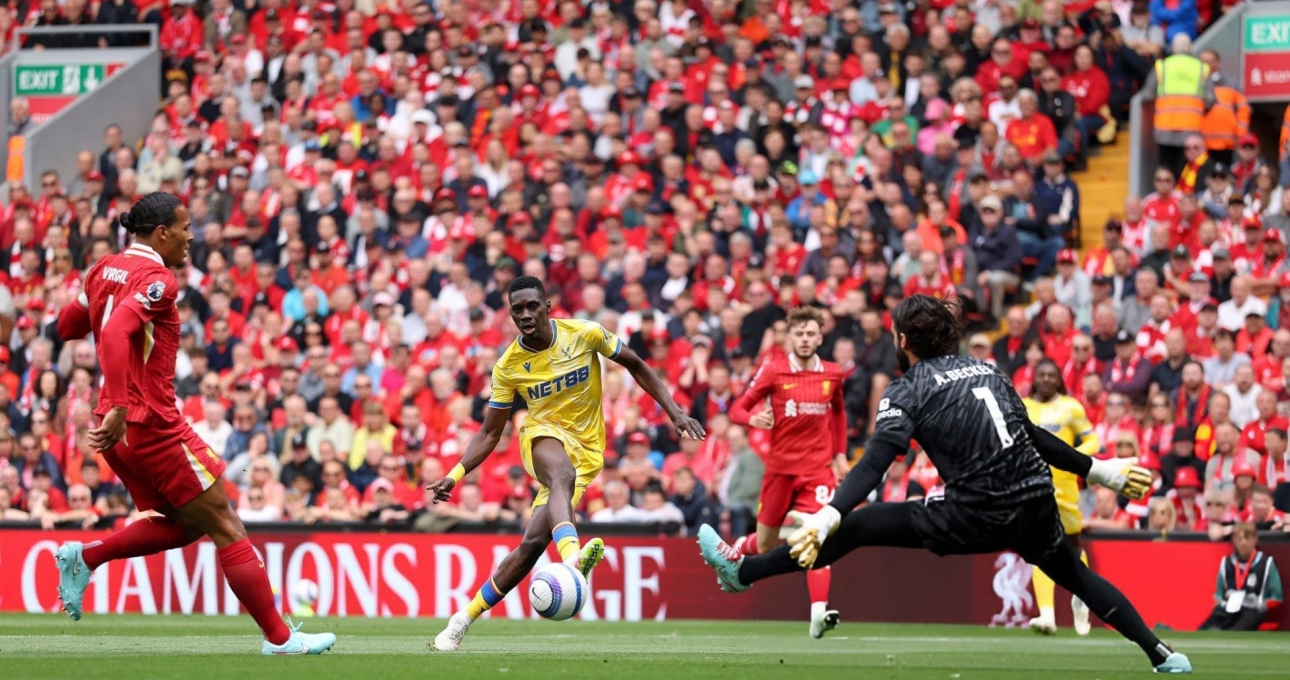 Trực tiếp Liverpool 0-1 Crystal Palace: Nỗ lực gỡ hòa