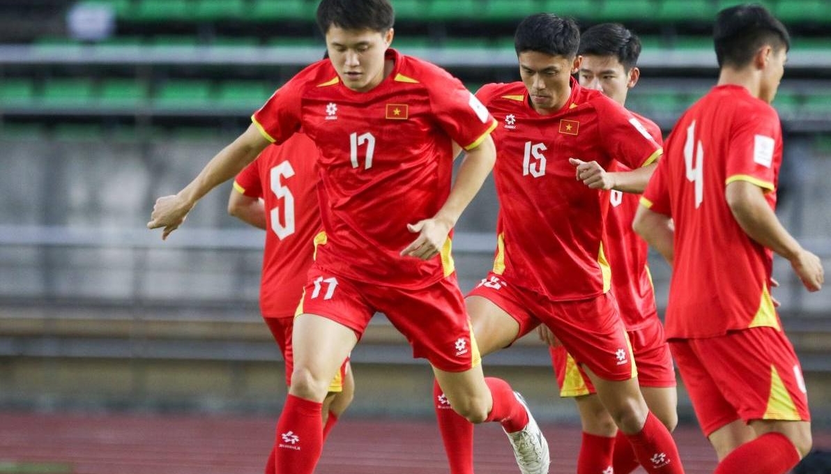 HLV Kim Sang Sik chưa dám làm 1 điều trước Lào