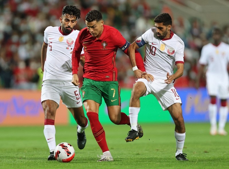 Chơi trội đá ở Châu Âu, đội tuyển Châu Á nhận 'trái đắng' từ FIFA