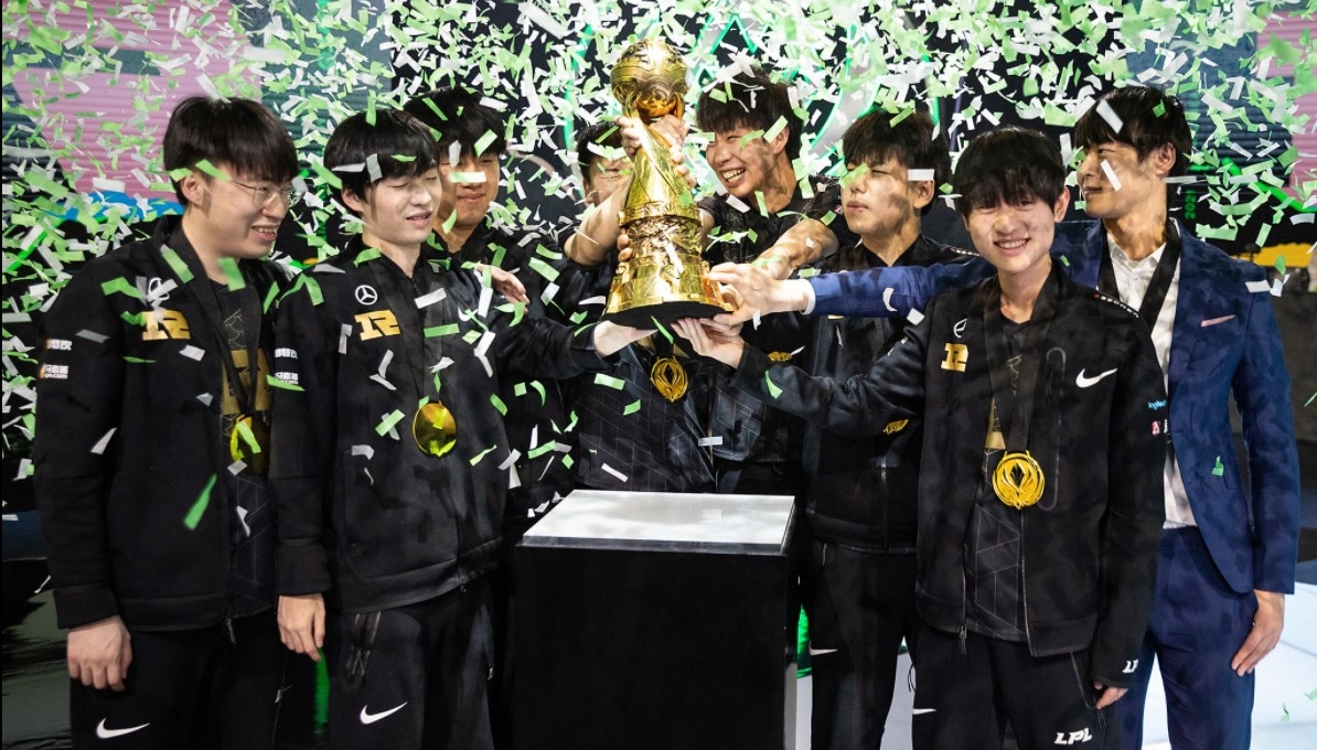 RNG lên ngôi vô địch MSI 2021