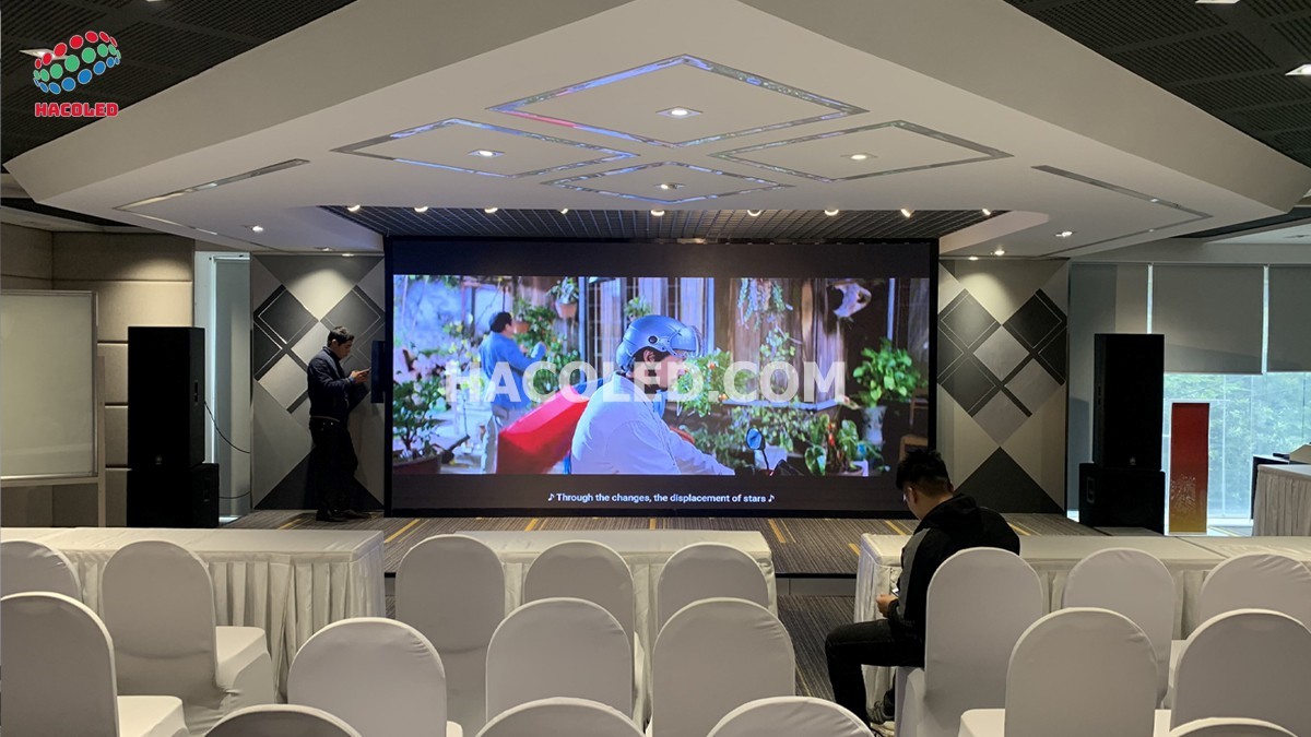 Màn hình LED cho hội trường - Giải pháp trình chiếu toàn diện không giới hạn