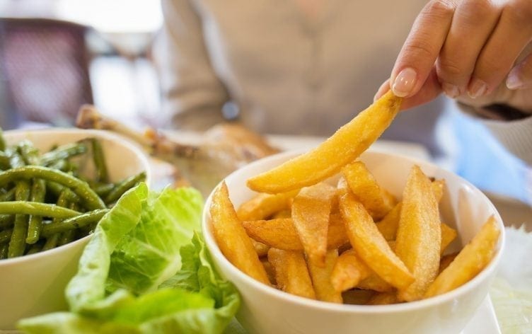 Cheat day trong Eat Clean nên hay không?