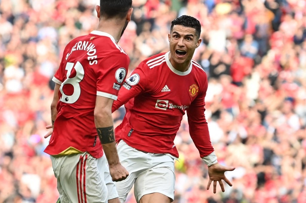 Ronaldo lập hat-trick, MU nhọc nhằn vượt qua đội bóng bét bảng trên sân nhà