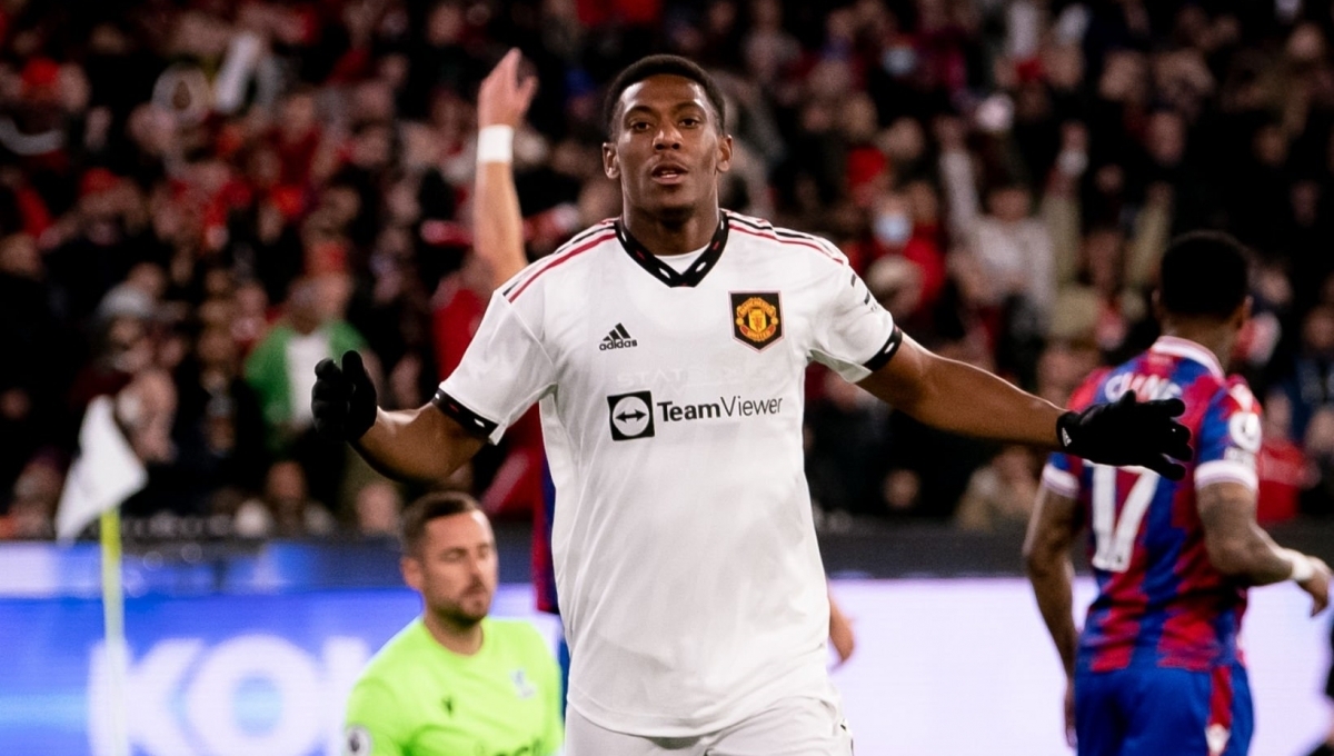 'Mãnh thú' Martial tỏa sáng rực rỡ: 'Who needs Ronaldo?'