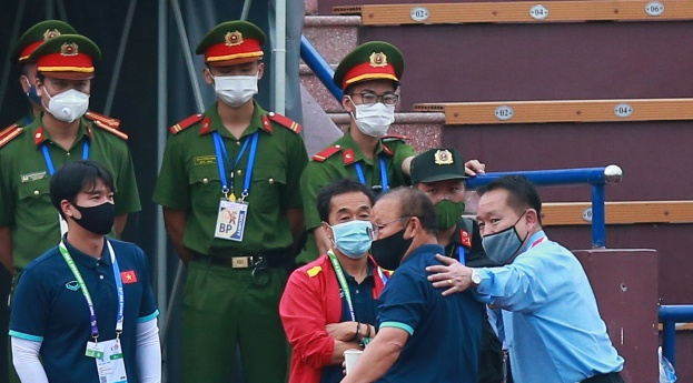 Báo Malaysia: 'HLV Park lại gây tranh cãi sau hành động lén lút tại SEA Games 31'