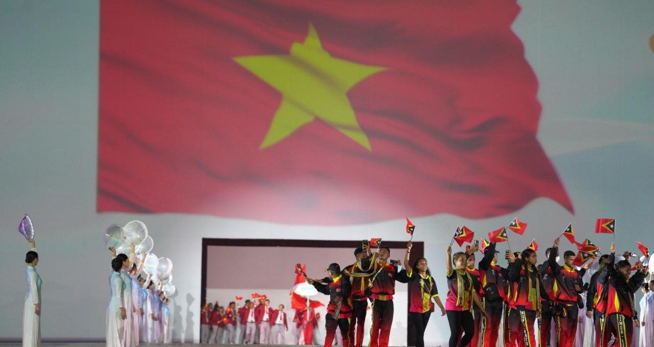 Truyền thông quốc tế ‘trầm trồ thán phục’ trước Lễ khai mạc SEA Games 31