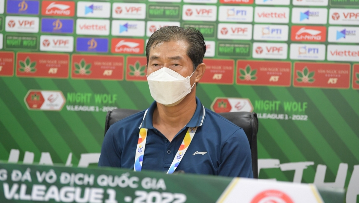 HLV Viettel: ‘Các đội đá thế thì bóng đá Việt Nam không phát triển được’