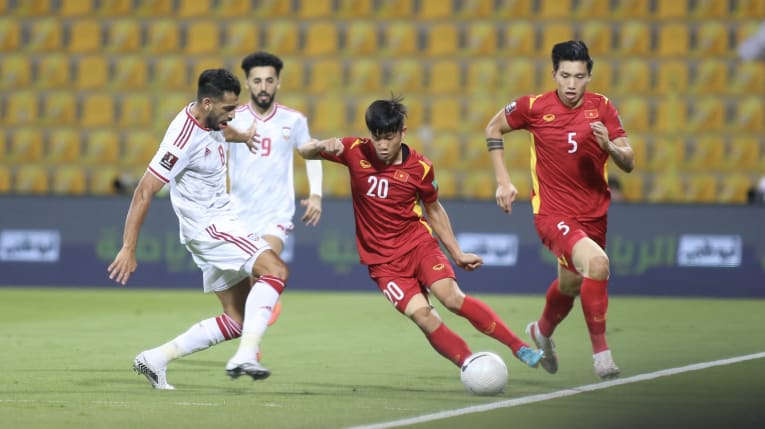 Vào VL thứ 3 World Cup 2022, ĐTVN khiến netizen Trung Quốc trầm trồ: 'Vụ tỷ số 2-3 hôm nay quá là ảo'