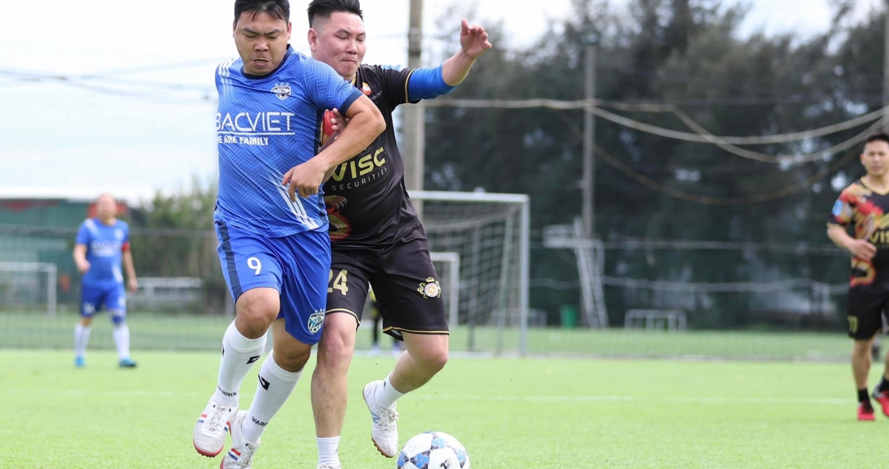 Khai mạc Giải bóng đá Doanh nghiệp Trẻ Hà Nội vì cộng đồng: Hấp dẫn và kịch tính