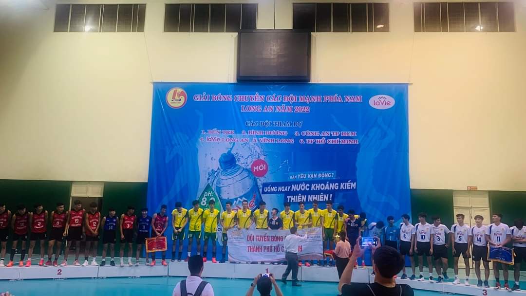 Bóng chuyền các đội mạnh phía Nam chạy nước rút trước VĐQG 2022