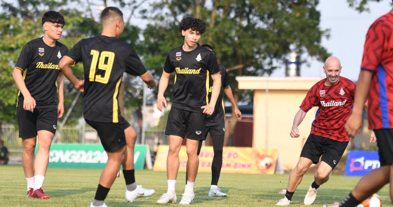 Sao trẻ nước Anh của U23 Thái Lan nóng lòng đá SEA Games 31