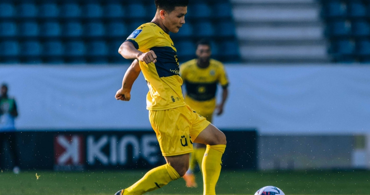 Pau FC sử dụng 'vũ khí đặc biệt', Quang Hải sắp thắng trận đầu tiên?