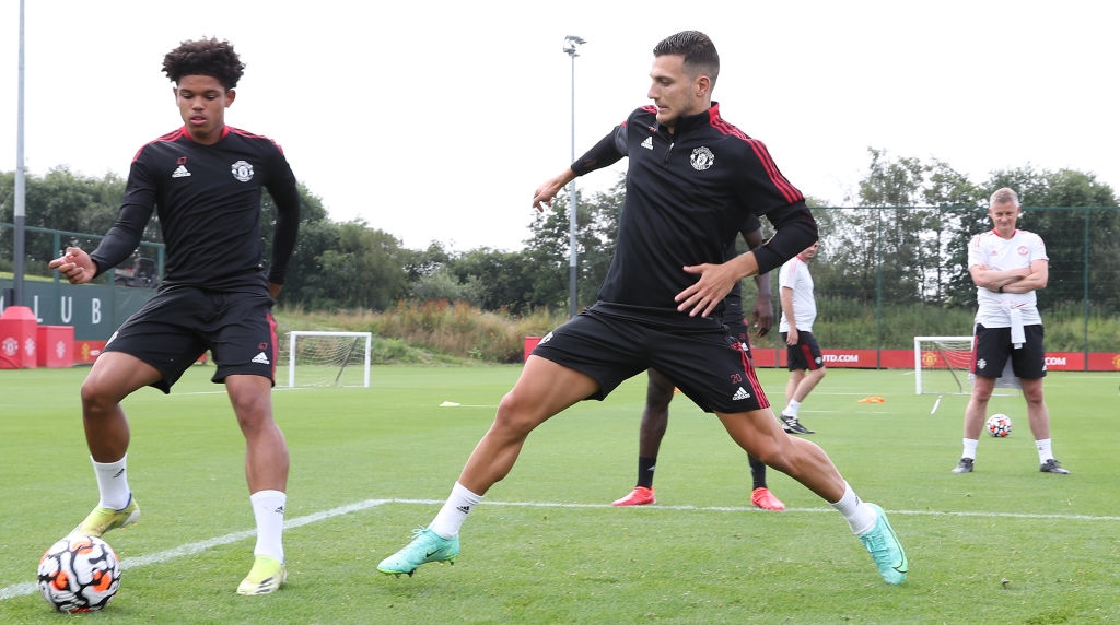 Diogo Dalot tự tạo thách thức cho mình dưới triều đại Ten Hag