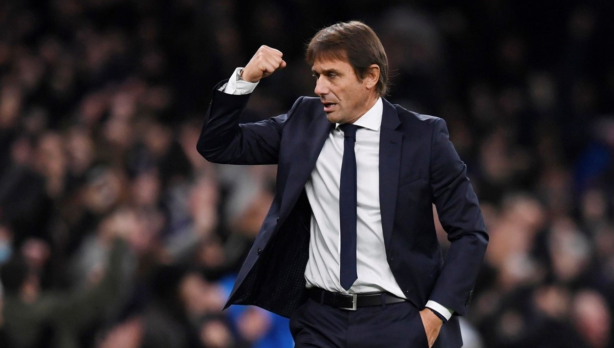 Được bơm tiền khủng, Conte quyết định ở lại Tottenham