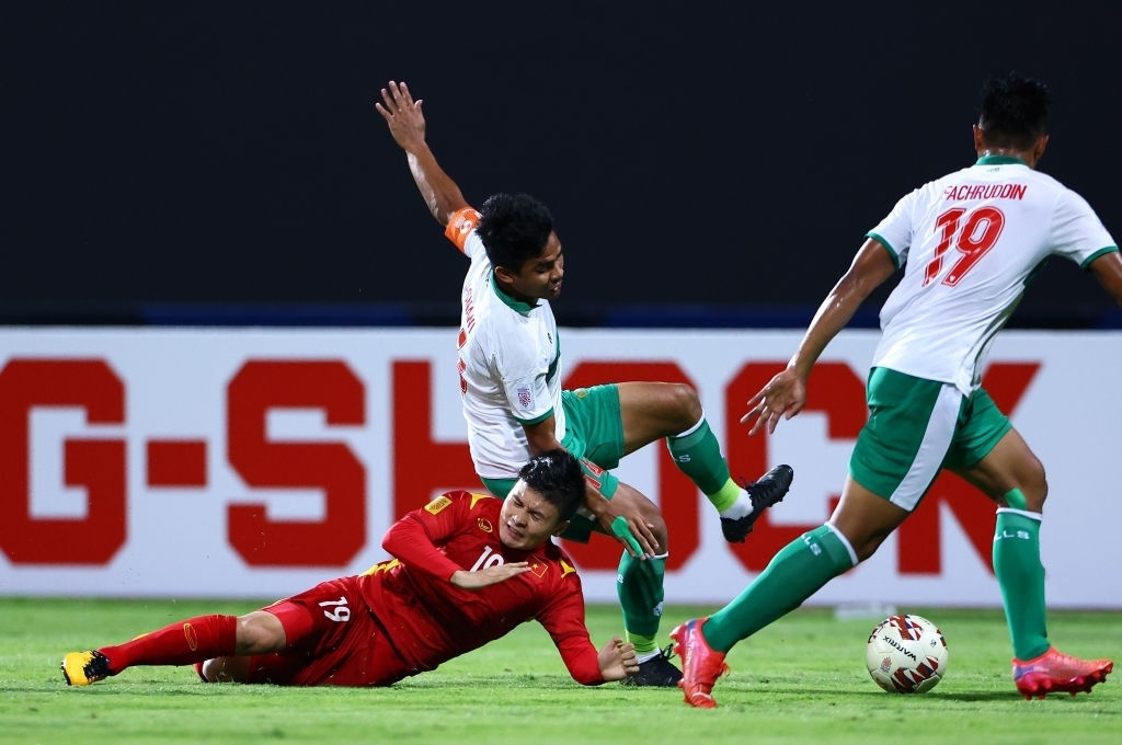 ĐT Việt Nam tiếp tục bị Indonesia 'vượt mặt'