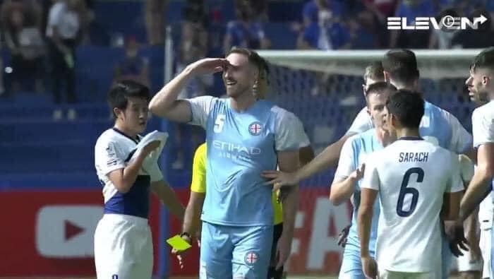 Cầu thủ Thái Lan bị 'phân biệt chủng tộc' tại AFC Champions League, CĐV phẫn nộ đỉnh điểm