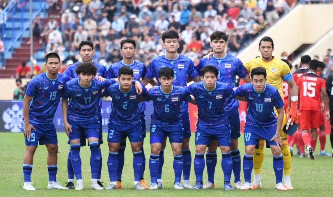 Lọt vào chung kết, CĐV Thái Lan vẫn 'trút giận không thương tiếc' lên đội nhà