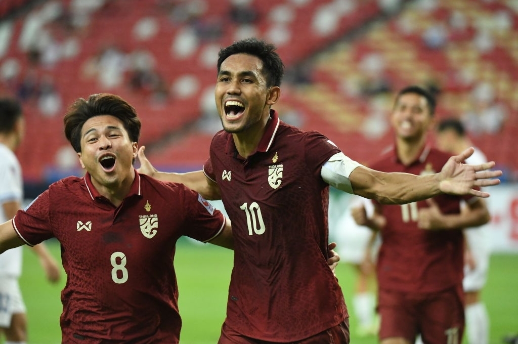 Tiền đạo ĐT Thái Lan đi vào lịch sử AFF Cup theo cách 'đặc biệt'