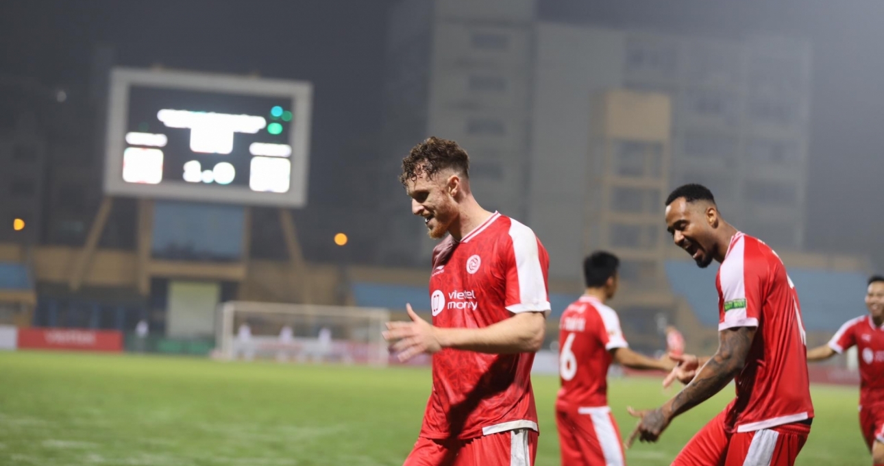 Ngoại binh thi nhau tỏa sáng, Viettel tạm thời dẫn đầu V-League 2022