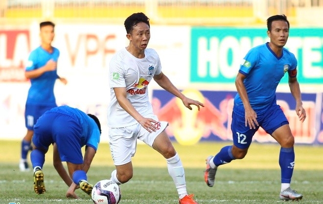 Văn Toàn kiếm penalty, HAGL 'ngược dòng' nghẹt thở trước An Giang