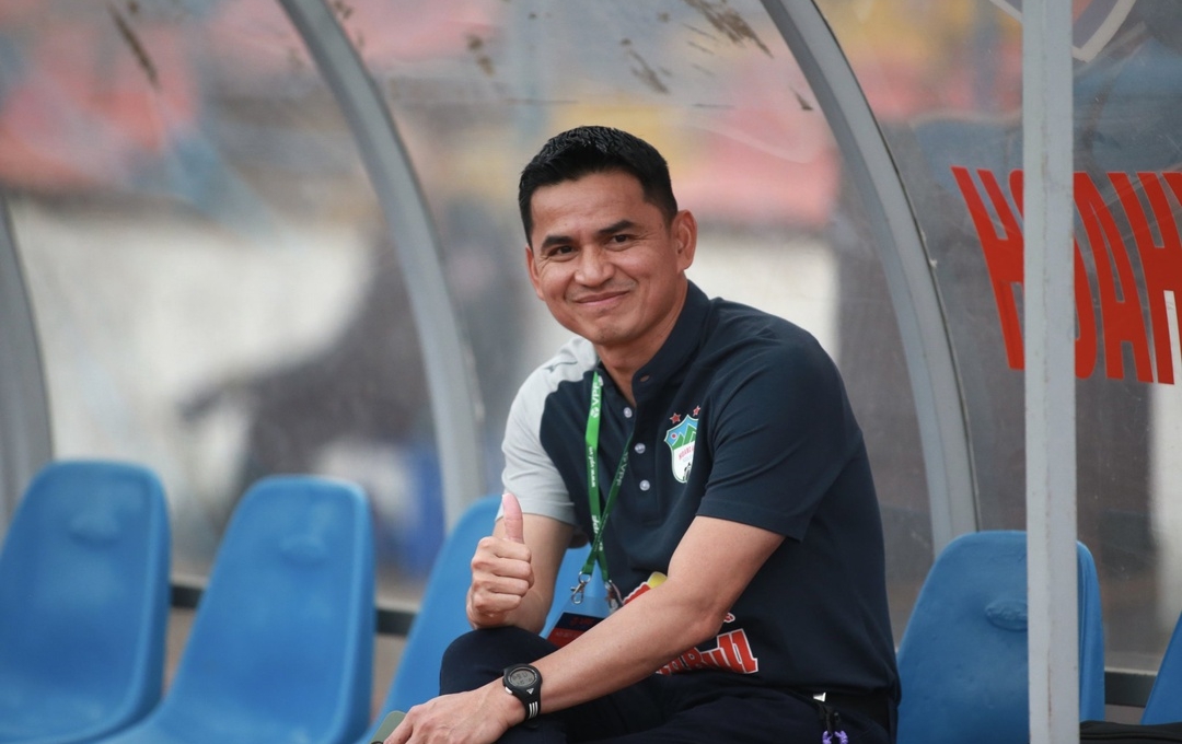 Báo Thái Lan: 'Người hâm mộ Việt Nam bày tỏ lòng biết ơn sâu sắc với Kiatisak'