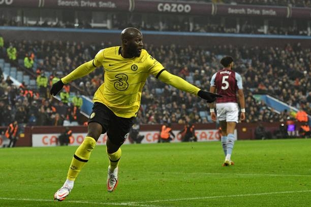 Lukaku tỏa sáng, Chelsea ngược dòng mãn nhãn trong ngày Lễ tặng quà