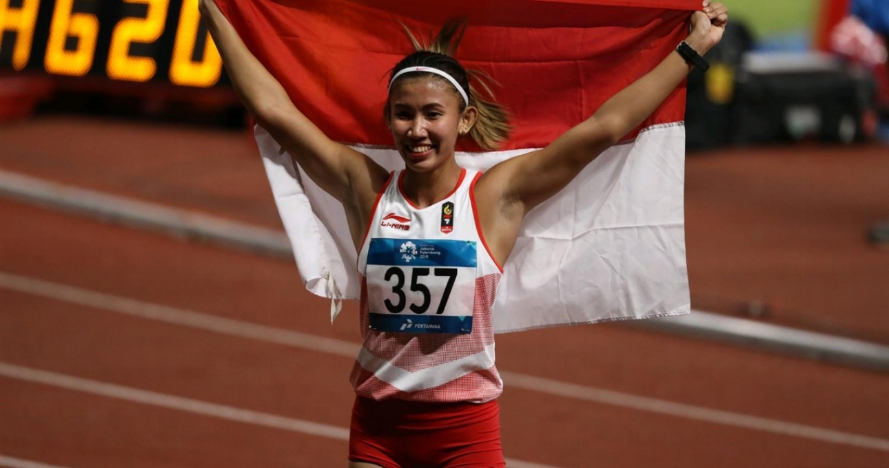 Indonesia lần đầu tiên trong lịch sử có VĐV nữ được cầm cờ tại SEA Games