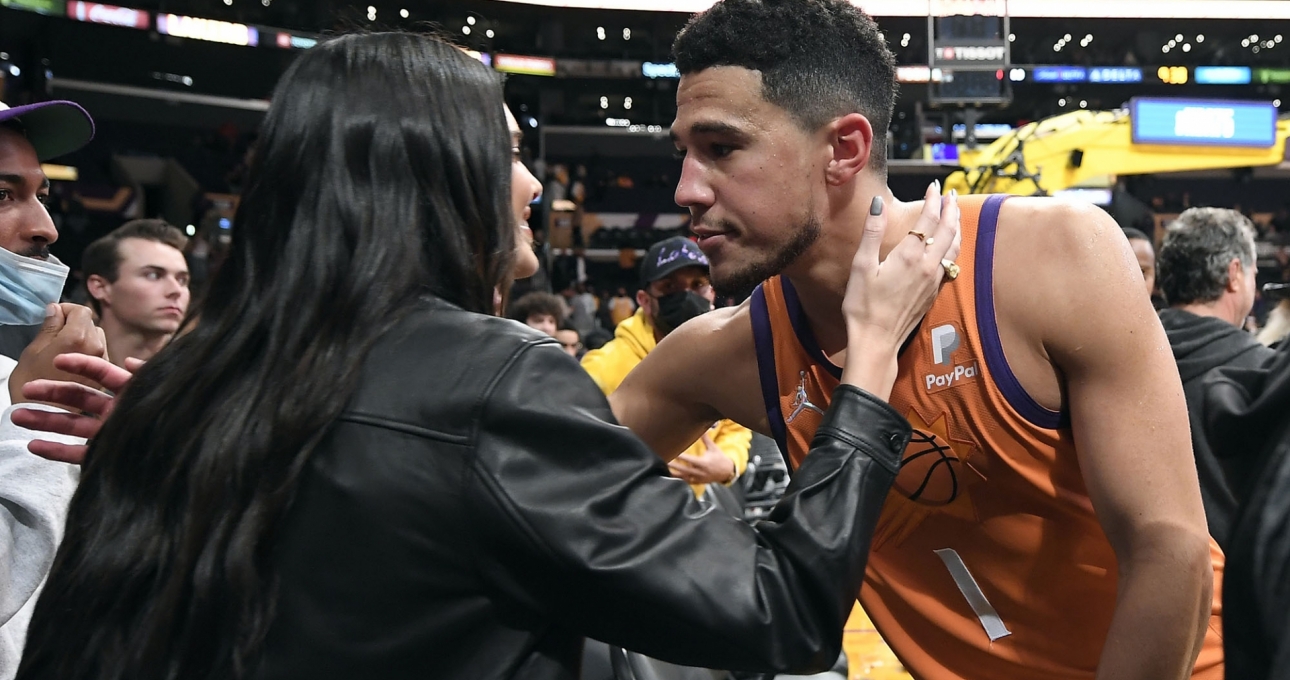 Kendall Jenner và sao bóng rổ Devin Booker tái hợp
