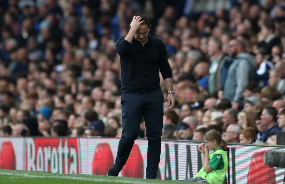 Nhận 'mưa thẻ đỏ', Lampard cay đắng nhìn Everton bị Brentford lội ngược dòng