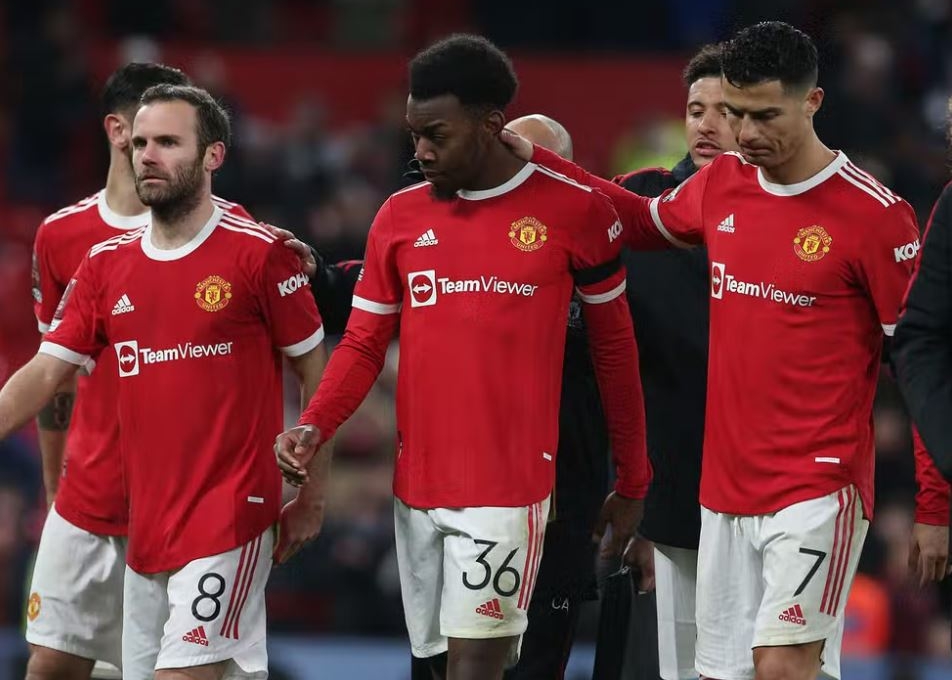Sếp Man City: 'Man United dùng tiền mà không mua được danh hiệu'