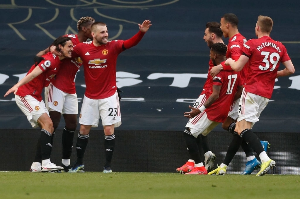 MU ngược dòng ngoạn mục, đè bẹp Tottenham trên sân khách