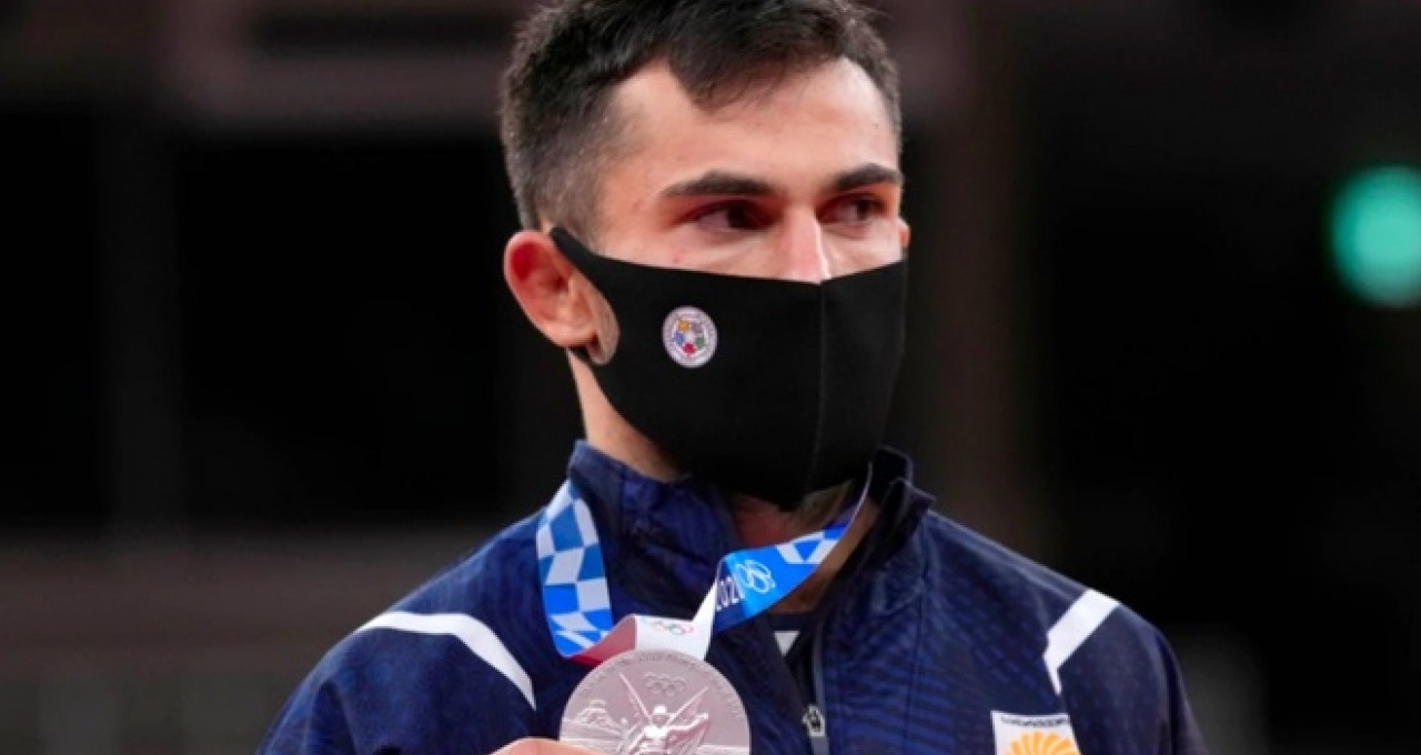 Ban tổ chức Olympic 2021 mạnh tay trục xuất hai VĐV vừa giành HCB