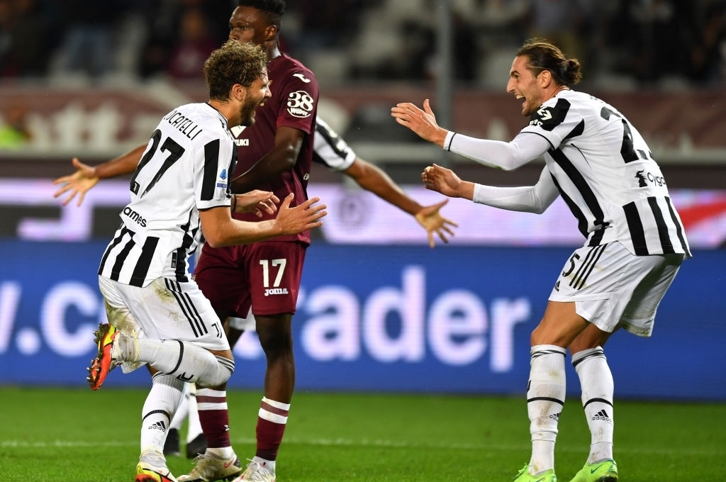 Juventus giành chiến thắng nhọc nhằn trước Torino