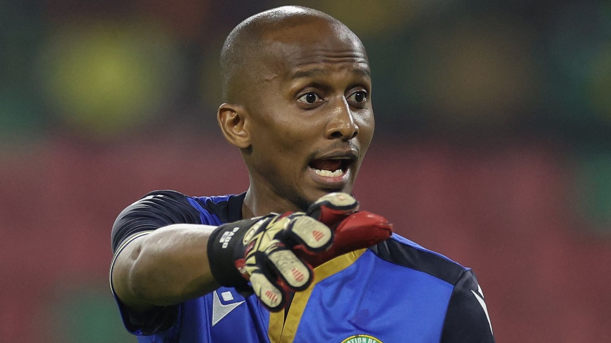 Hậu vệ bắt gôn ở CAN 2021 gây sốt thế giới vì phản xạ như De Gea