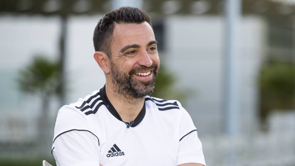 Loại Pele và Maradona, Xavi gọi tên cầu thủ xuất sắc nhất lịch sử