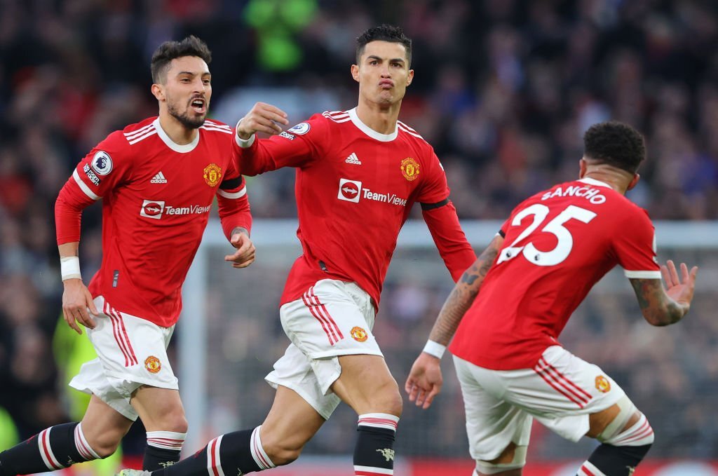 Atletico báo tin không vui, MU sáng cửa vào tứ kết Champions League