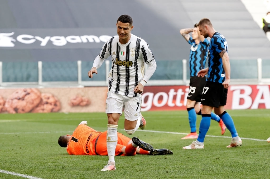 Video bàn thắng Juventus 3-2 Inter Milan: Ronaldo lập công, 2 thẻ đỏ xuất hiện