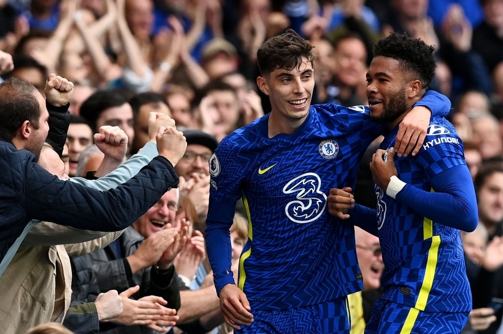 Chelsea đè bẹp đội bét bảng trên sân nhà