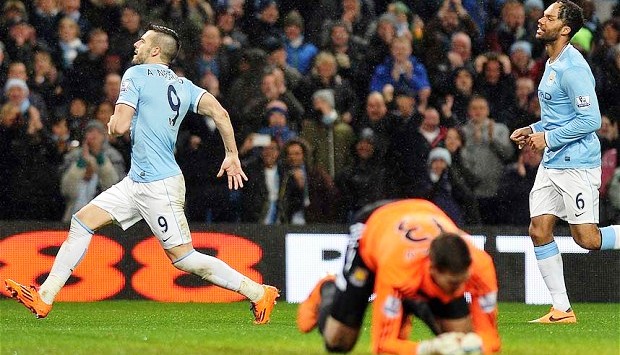 Man City 6-0 West Ham: Negredo lập hat-trick, MC cầm chắc vé vào chung kết