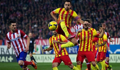 Xavi thừa nhận cuộc đua tam mã