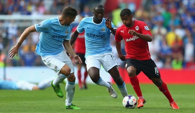 Tường thuật trực tiếp Man City 4-2 Cardiff City: Ép sân toàn diện!