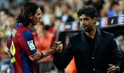 Barcelona tính mời Rijkaard trở lại Nou Camp