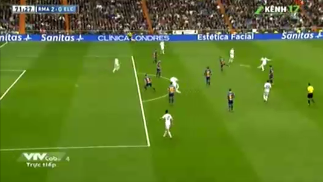 Video bóng đá: Bale nã đại bác từ ngoài vòng cấm tung lưới Elche